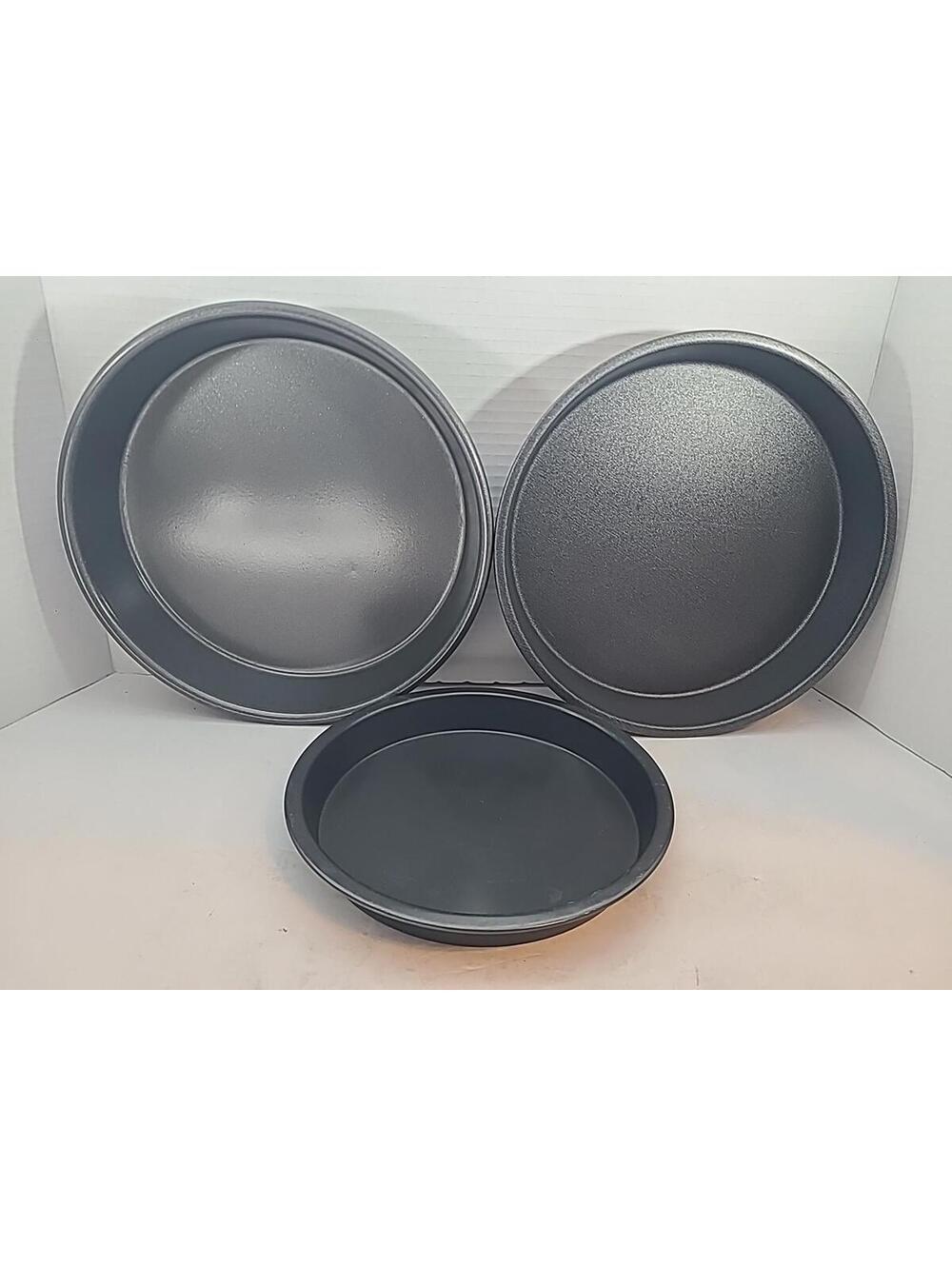 Lot Of 3 Heavy Duty Nonstick Cake Pans, 2-9 Inch Pans, 1- 7" Pan. GUC
